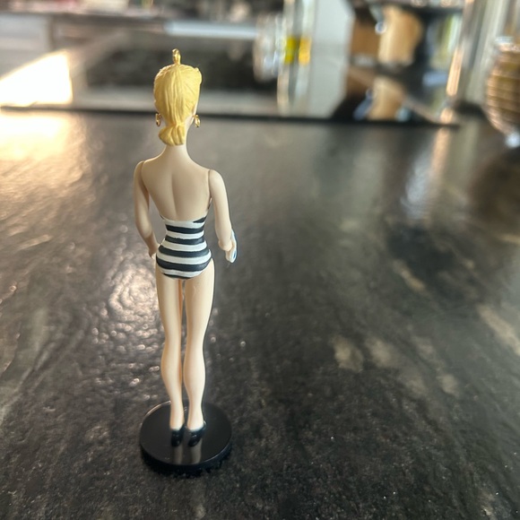 1994 Hallmark Keepsake Ornament "Debut - 1959" First in “Barbie” Series - Picture 10 of 12